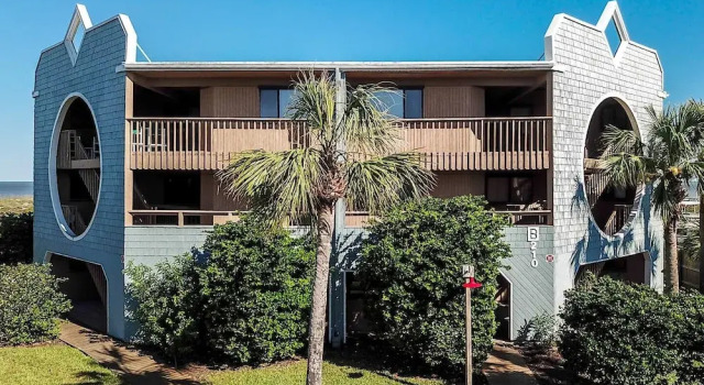 Oceanfront Luxury: 2BR Condo, St. Augustine, Rezerwuj Apartament Hotele w Saint Augustine Area z parkingiem, Parking