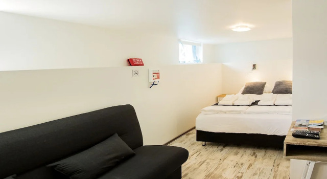 Guesthouse 77