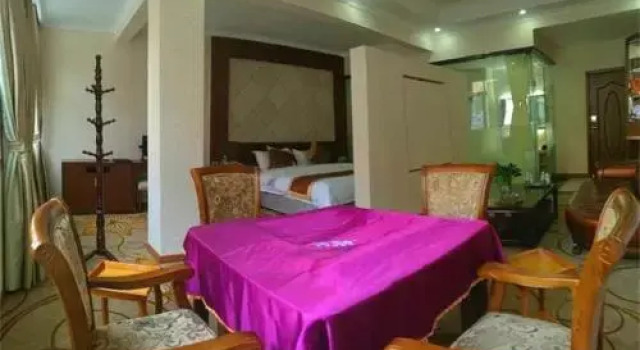 Zang Yun Hotel, Buchen Sie Hotel Danba Sichuan