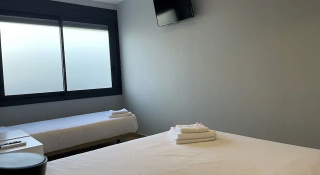 Hey Rooms, Забронировать Отель Отели Vallès Occidental 3 звезды, 3*