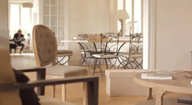 La Grande Maison, Rezervați Hotel Saint-Etienne-Roilaye 