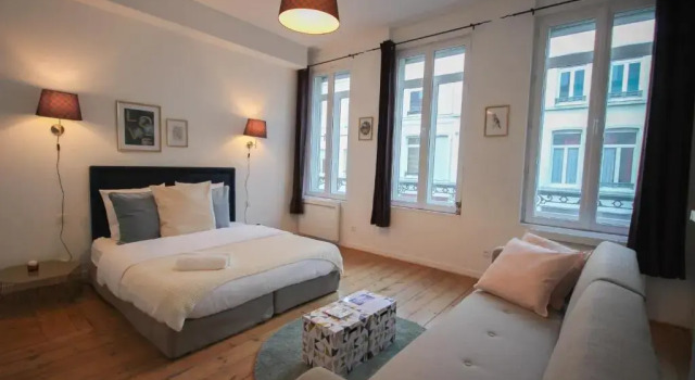 Lille Centre - Nice cozy and functional studio, Забронировать Отель Отели Лилля с парковкой, рядом с Chambre de Commerce, Парковка