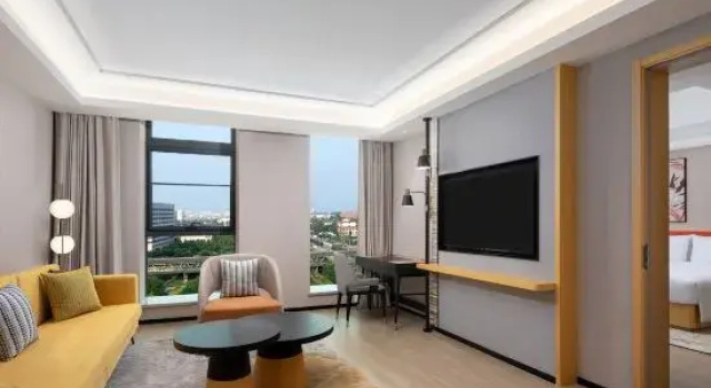 Люкс Deluxe Hilton Garden Inn Beijing Huaxiang Tiantan Hospital