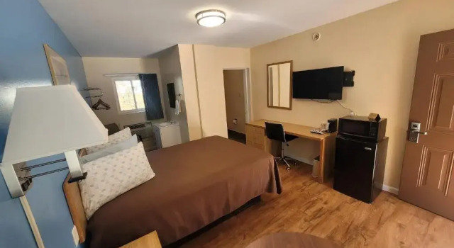 Люкс Economy Inn Sylva