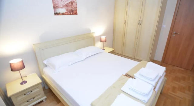 Orange Dream Apartment, Boek Appartement Dobrota 