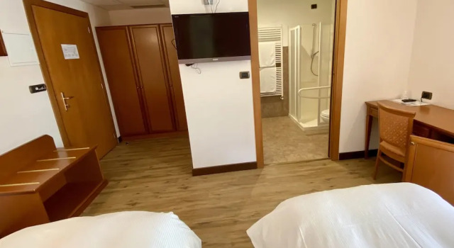 Двухместный номер Standard с балконом и с видом на горы Crabun Hotel