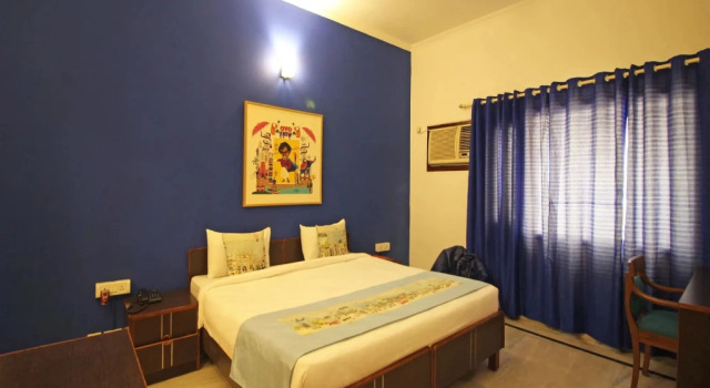 OYO Flagship 592 Hauz Khas Village, Забронировать Отель Отели Нью-Дели с завтраком, Завтраки