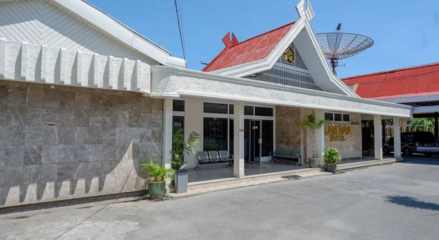 RedDoorz Plus @ Alam Raya Hotel, Prenota Hotel Hotel a Sulawesi con parcheggio, Parcheggio