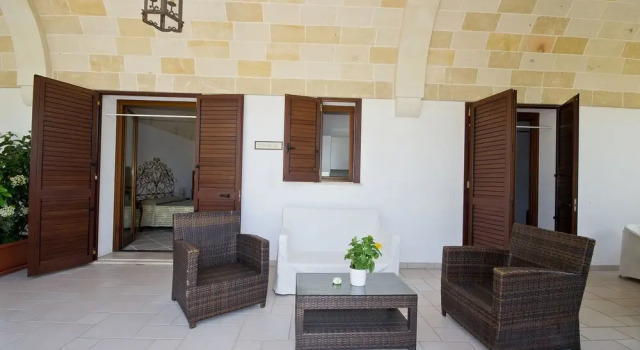 Donnanna, Book Hotel Ortelle Apulien