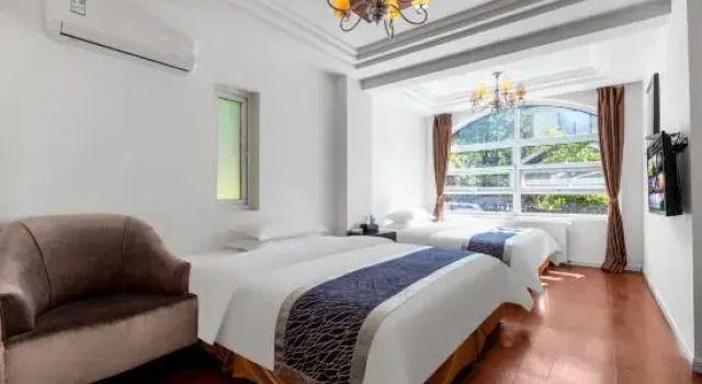 Люкс Business Seven-color Garden Resort (Fairy Mountain Tourist Reception Center)