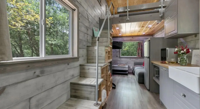 Stunning Modern Tiny Home W/grill