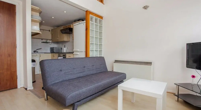 A Bright Top Floor Maisonette Along The Quays, Забронировать Отель Отели Англии 3 звезды, 3*