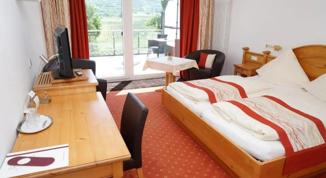 Köpfers Steinbuck, Buchen Sie Hotel Bischoffingen Breisgau