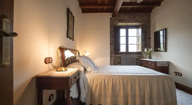 102713 House in Santiago de Compostela VR, Забронировать Отель Отели Сантьяго-де-Компостелы 3 звезды, рядом с Собор Святого Иакова, 3*