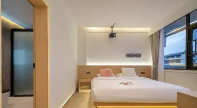 Люкс Lavande Hotel Zhangjiajie Tianmen Mountain Cableway Branch