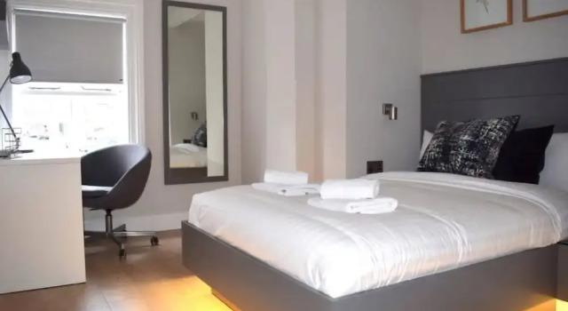1 Bedroom Apartment Next To The Grand Canal