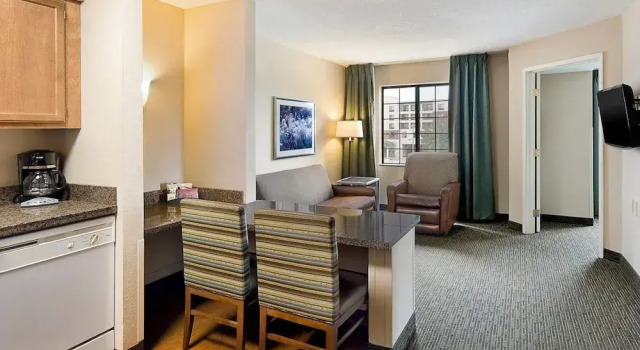 Семейный люкс Aspen Suites - Rochester