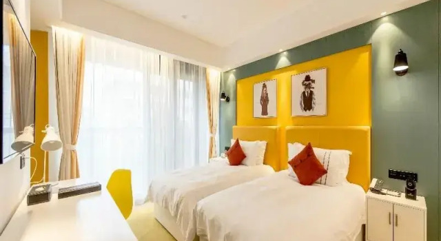Rezen Retreat City Qiyu, Varaa Hotelli Zhoupu Shanghai