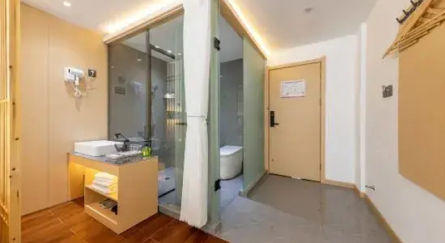 Люкс Phoenix Ancient City · Lanyue Near | Hidden Lane, Cloud Nest Elegant House (Nanhua Bridge Branch)