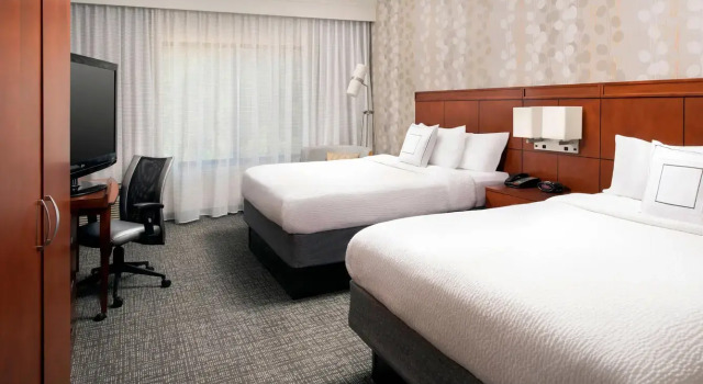Четырёхместный номер Standard Courtyard by Marriott Lufkin