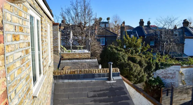 3 Bedroom Cottage in Kensington Sleeps 6, Забронировать Дом для отпуска Виллы Лондона, рядом с Уайт Сити, Вилла