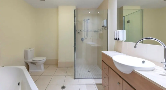 Апартаменты с 2 комнатами с балконом и с видом на воду Piermonde Apartments Cairns