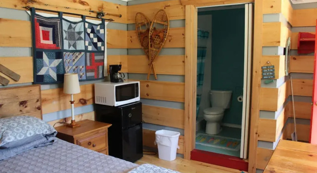 Mikinaak Cottage & Cabin Rentals, Book Feriehus Tobermory Bruce County