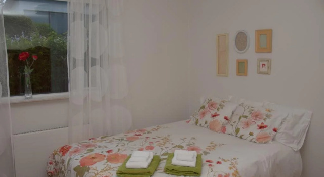 Árós B&B, Забронировать Отель «постель и завтрак» Отели Хёвюдборгарсвайдид с парковкой, Парковка