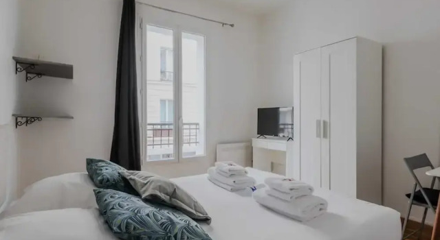 Апартаменты Lovely Studio for 2 People - Levallois-perret