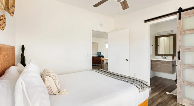Mojave Ranch - Hot Tub, Fire Pit, Dark Skies And Desert Views! 2 Bedroom Home by RedAwning, Book Vacation Home Joshua Tree Joshua Tree National Park