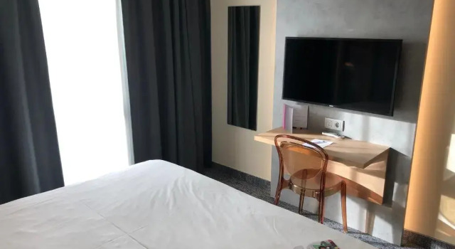 Двухместный номер Superior Ibis Styles La Louvière