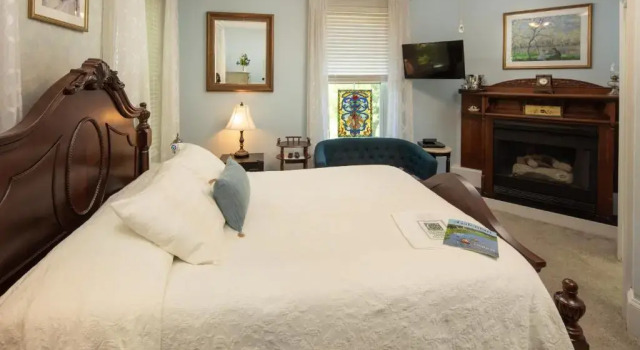 Двухместный номер Standard с видом на сад Cloran Mansion Bed & Breakfast