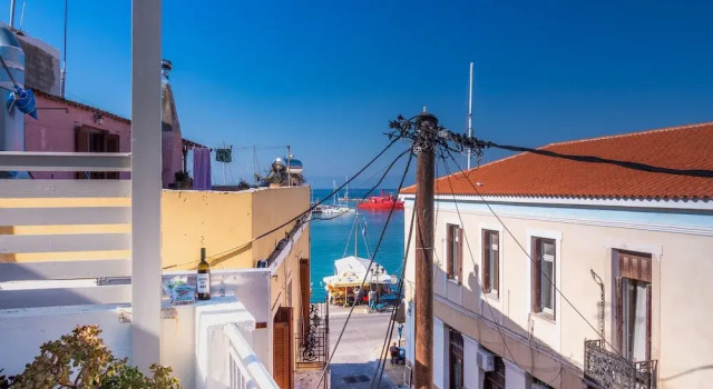 Апартаменты The Roof - Flat Sea View in Aegina Town