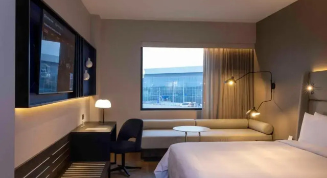 Номер Superior Wyndham Grand Costa Del Sol Lima Airport