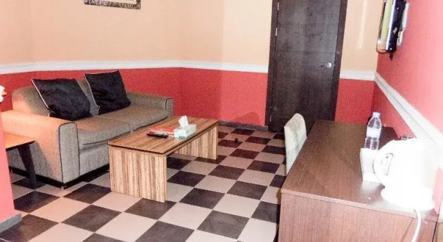 The Lion House, Book Hotel Ikeja 