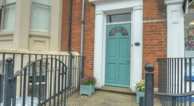 Bright Apartment in Center of Southwold near Beach & Pier, Prenota Appartamento Southwold Suffolk