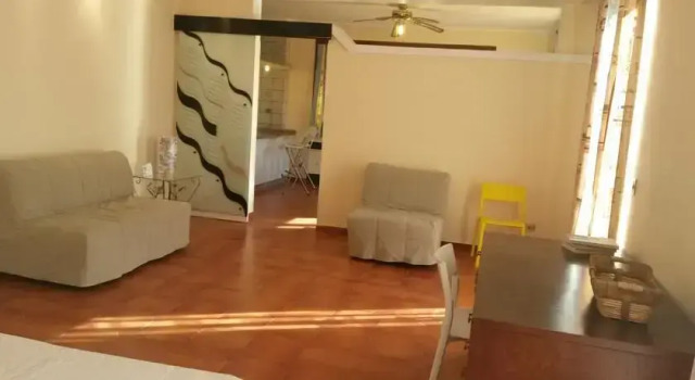 Roma Attic, Book Hotel Hoteller i Capaci med parkering, Parkering