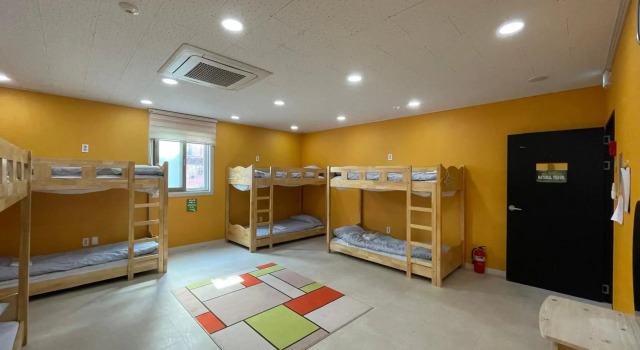 Jeju Airport Hostel Yesjun, Забронировать Гостевой дом Гостевые дома Jeju City, Гостевой дом