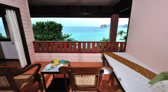 Номер Superior с видом на море Koh Ngai Cliff Beach Resort