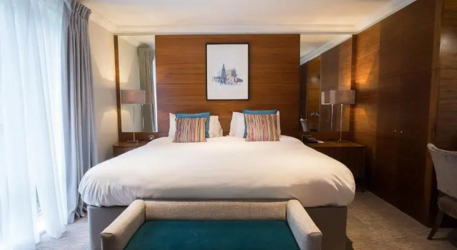 Полулюкс Thorpe Park Hotel and Spa