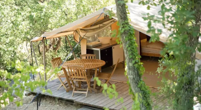 Camping la Grangeonne, Book Campingplads Hoteller i Valensole Plateau med parkering, Parkering