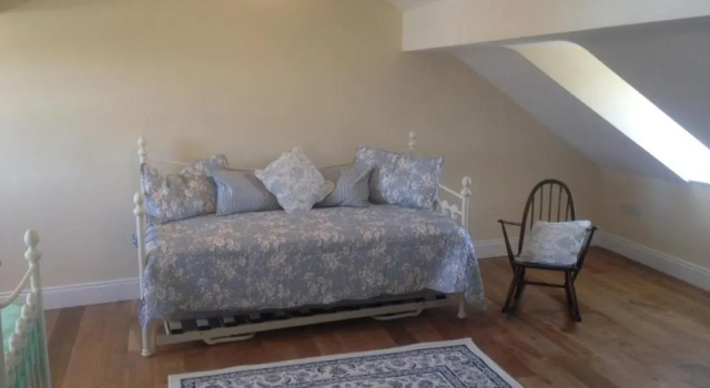 Коттедж 5 bedroom Town House