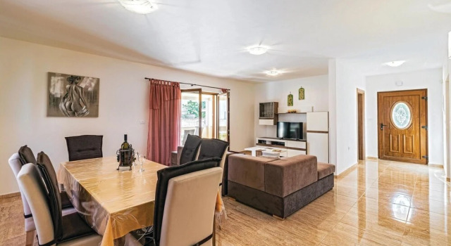 Two-Bedroom Holiday Home In Betiga, Забронировать Отель Отели Rovinj Riviera с бассейном, Бассейн
