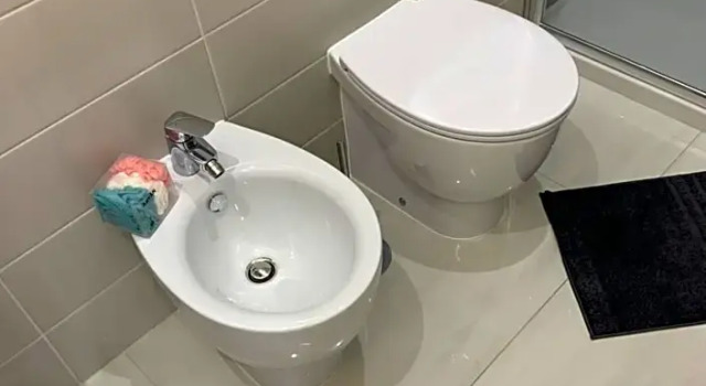 Vittoria room, Забронировать Отель Неаполь - Центральный вокзал Неаполь, рядом с Церковь Пио Монте делла Мизерикордия
