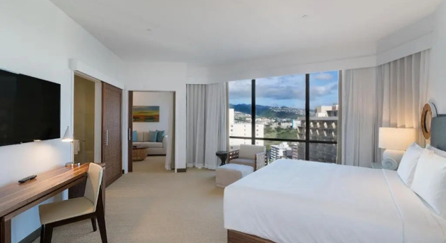 Двухместный люкс с видом на горы Hyatt Centric Waikiki Beach