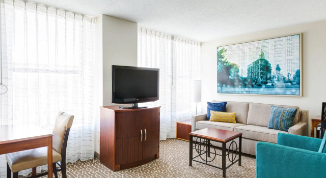Четырёхместный люкс c 1 комнатой Residence Inn Washington, DC/ Downtown