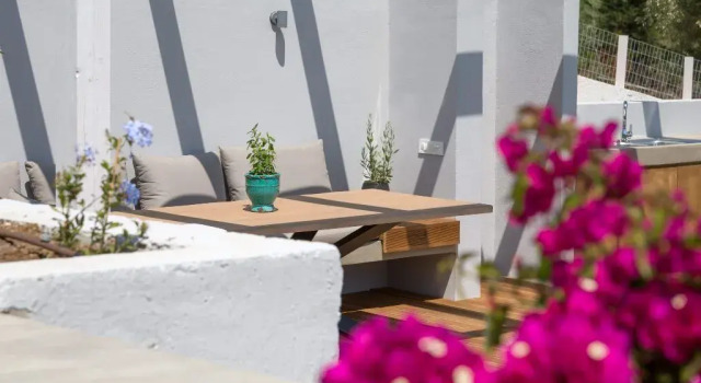 Villa Elia, Book Villa Paleros 