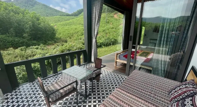 Трёхместное бунгало с видом на озеро Nguyen Shack Retreat - Phong Nha