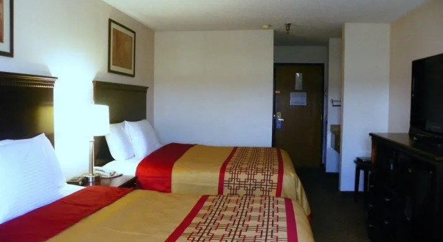 Days Inn And Suites Upper Sandusky, Prenota Hotel Upper Sandusky Ohio