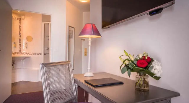 Четырёхместный номер Superior Best Western Plus Hostellerie Du Vallon
